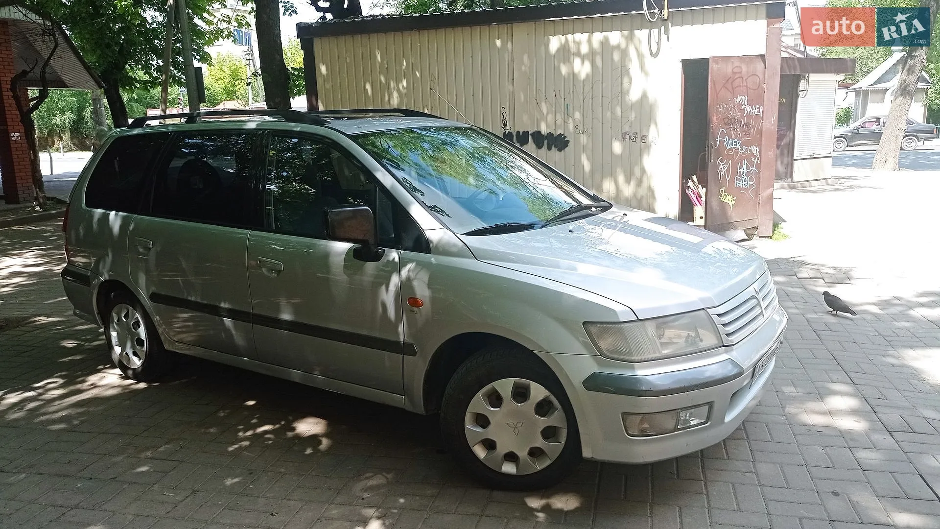 Mitsubishi Space Wagon, 2001