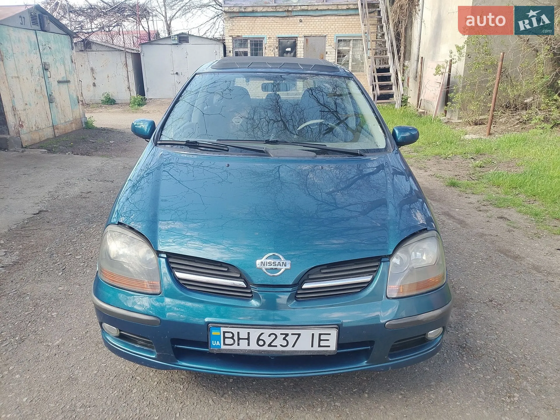 Nissan Almera Tino, 2001