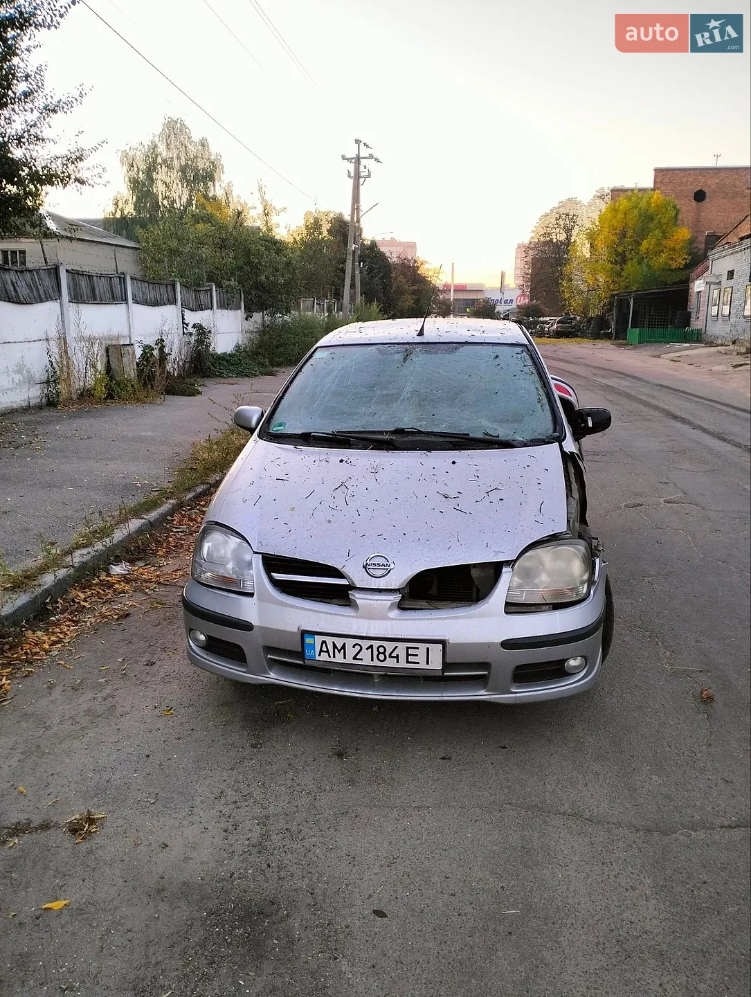 Nissan Almera Tino, 2003