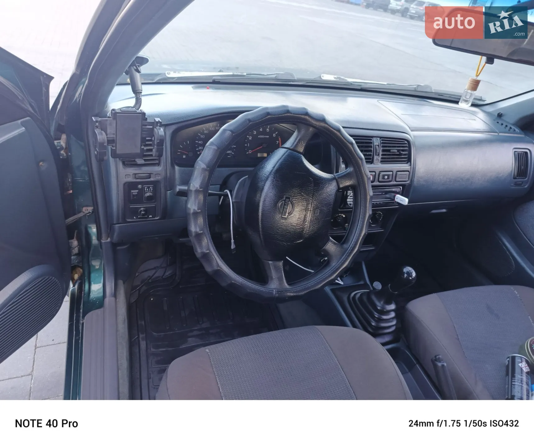 Nissan Almera, 1995