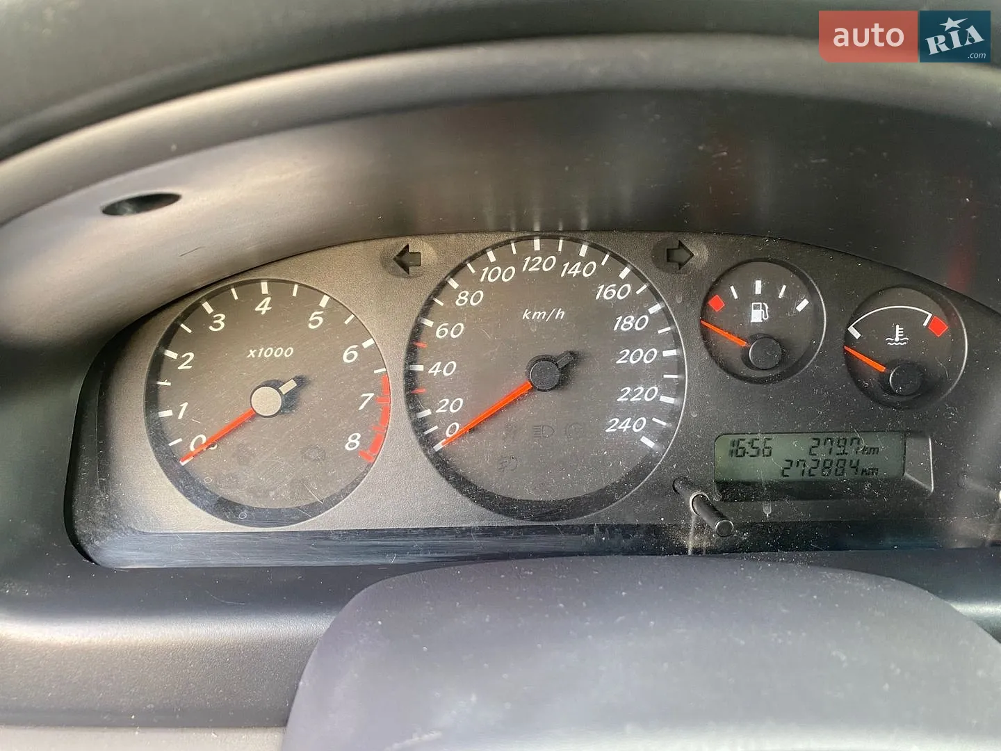 Nissan Almera, 2001