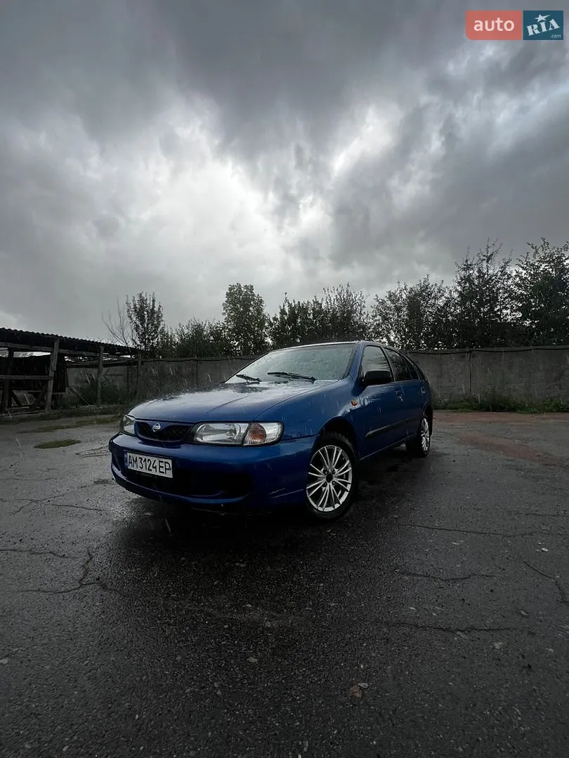 Nissan Almera, 1999