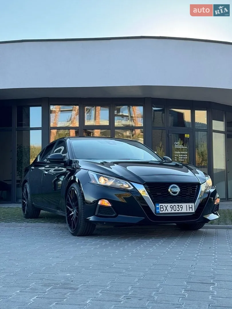Nissan Altima, 2022