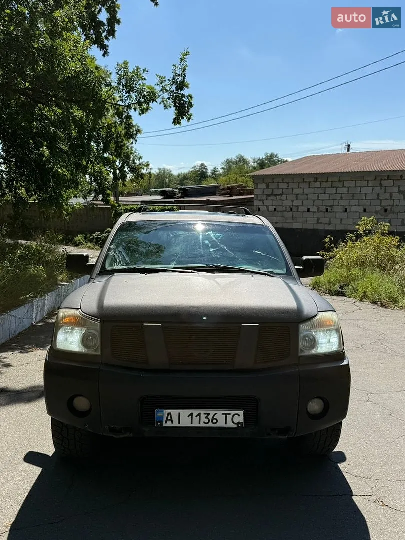 Nissan Armada, 2004