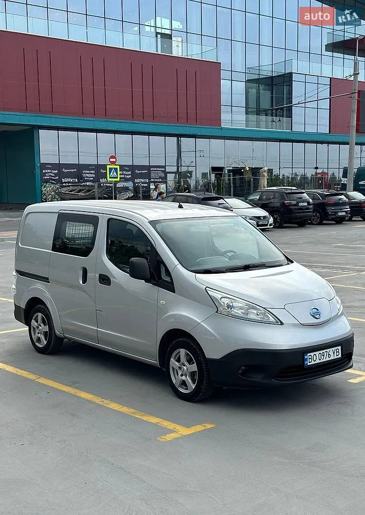 Nissan e-NV200, 2015