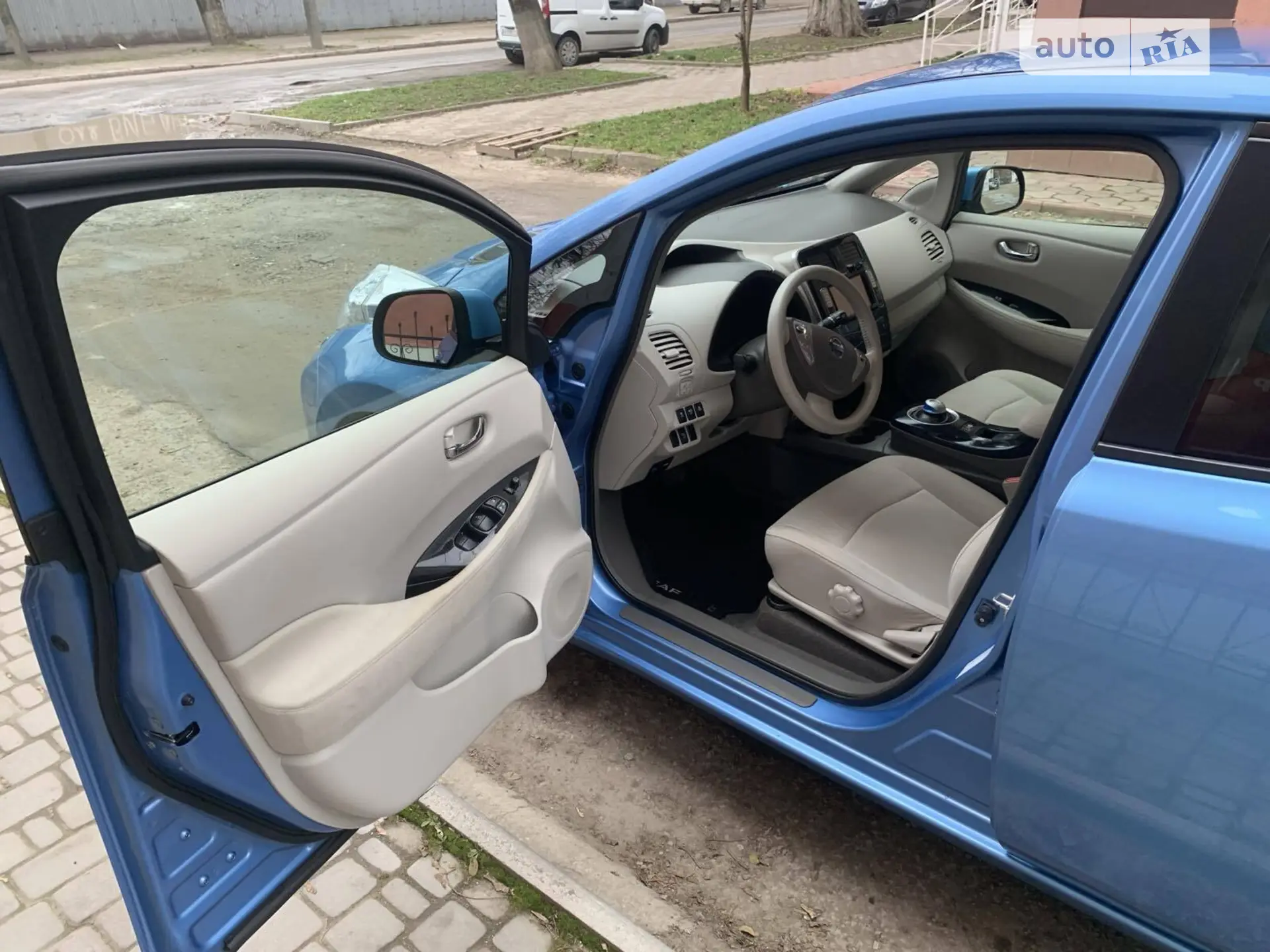 Nissan Leaf, 2013