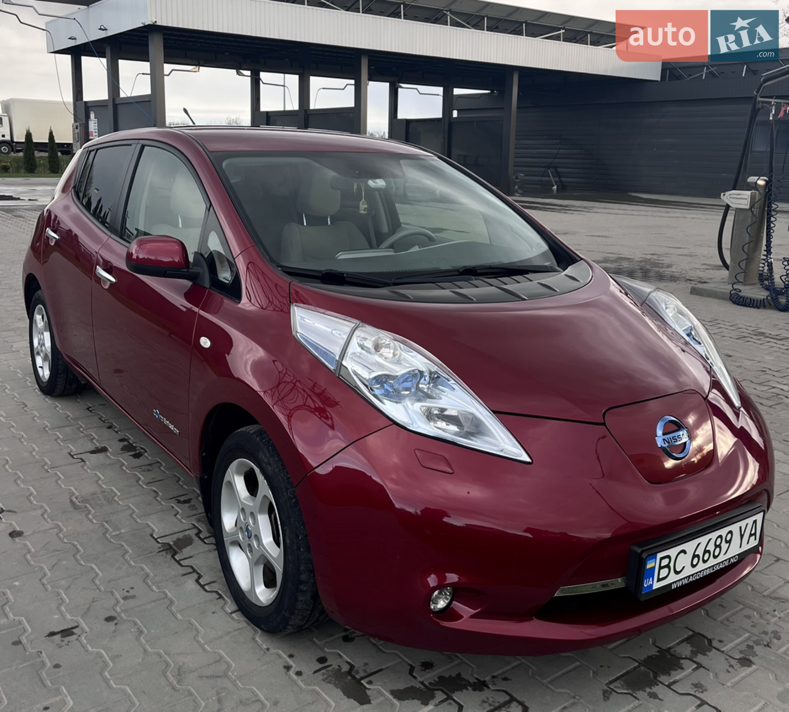 Nissan Leaf, 2012