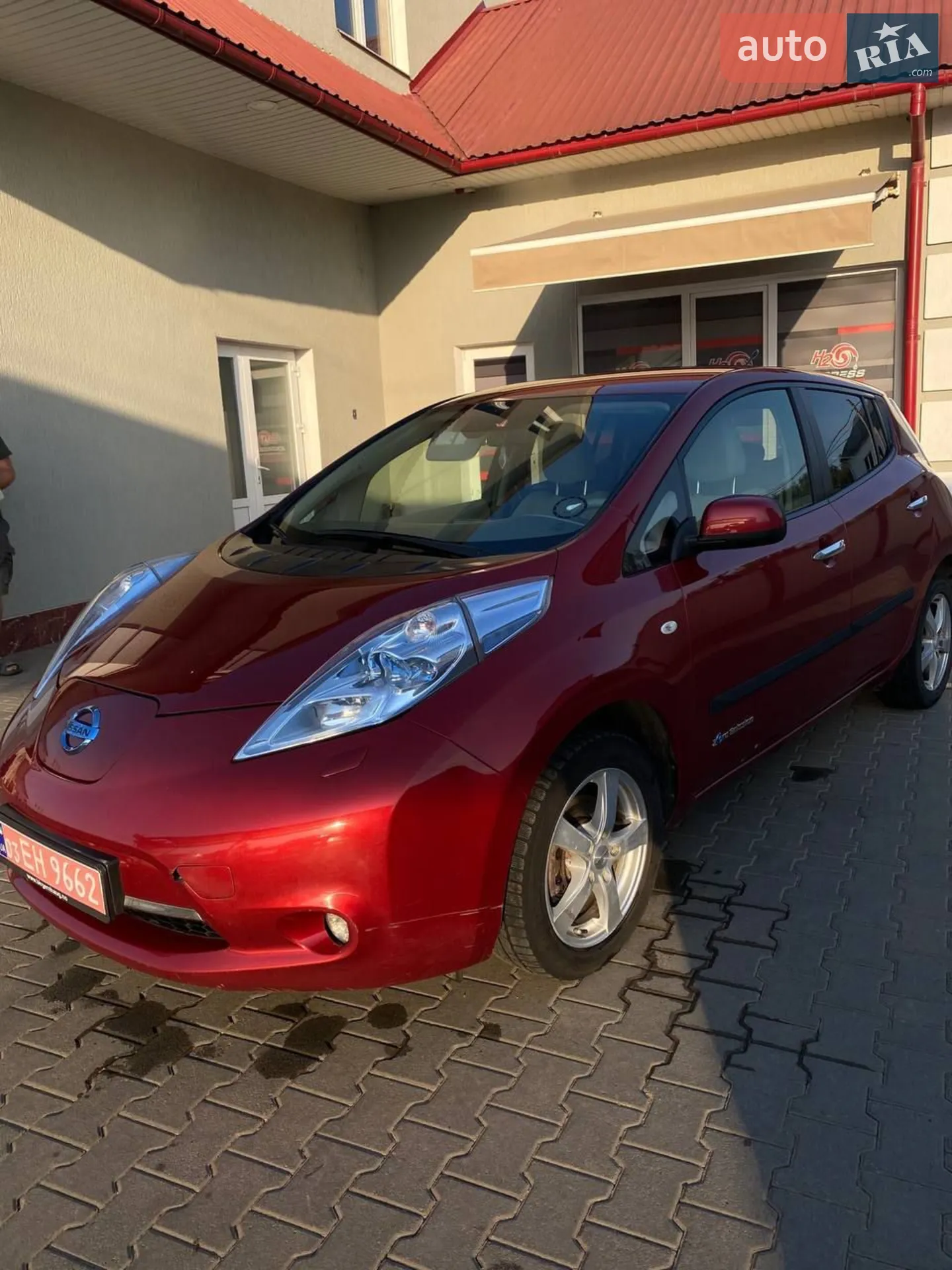 Nissan Leaf, 2012