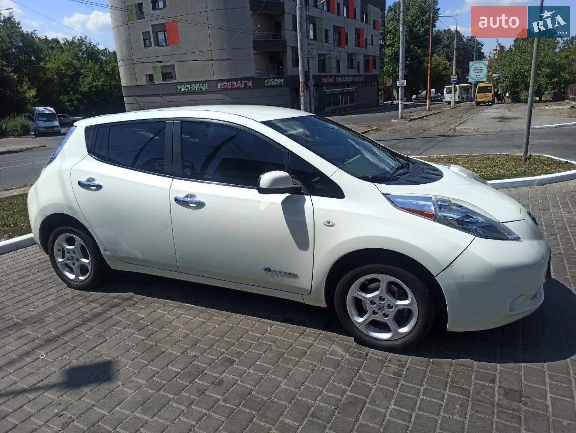 Nissan Leaf, 2012