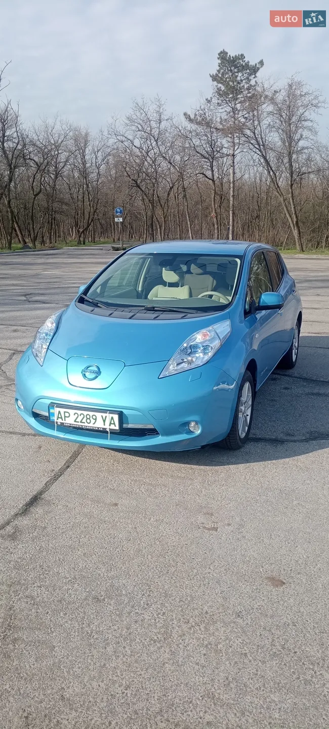 Nissan Leaf, 2012