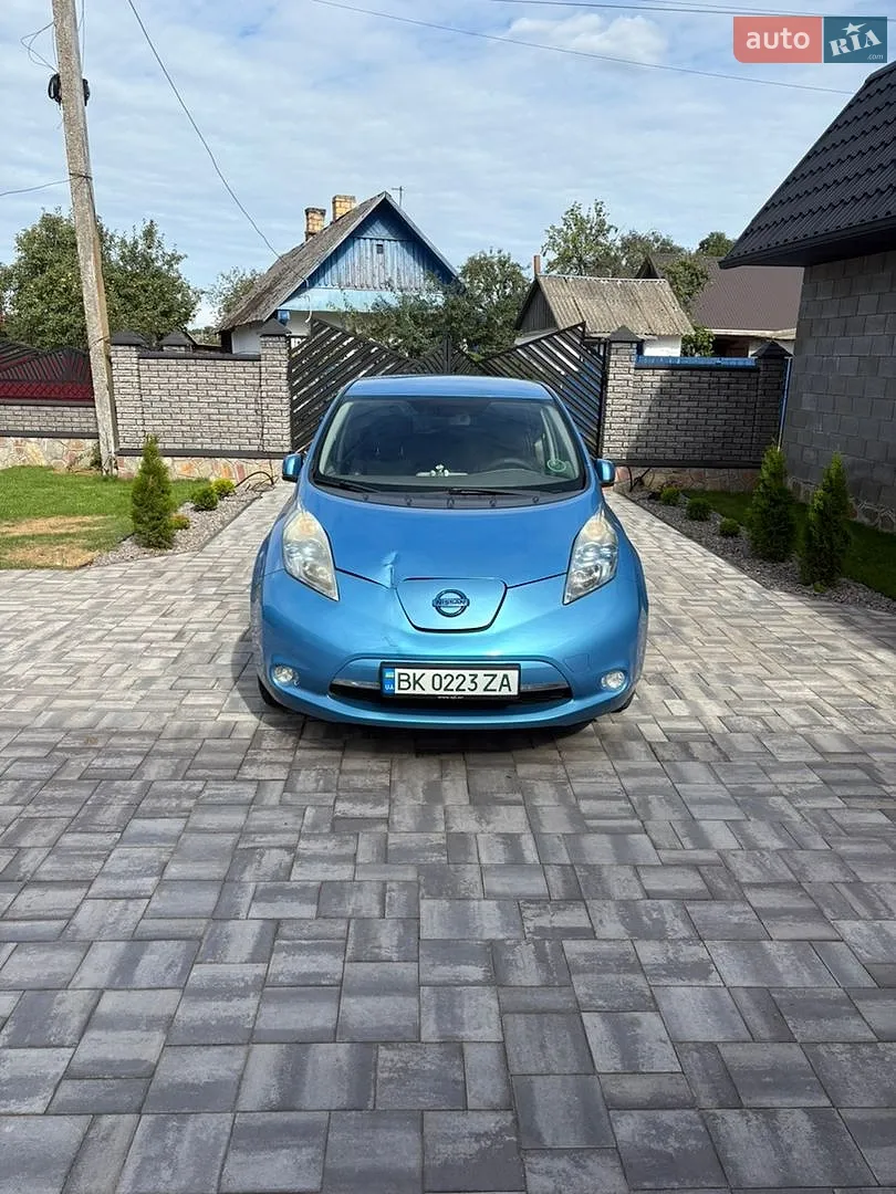 Nissan Leaf, 2010