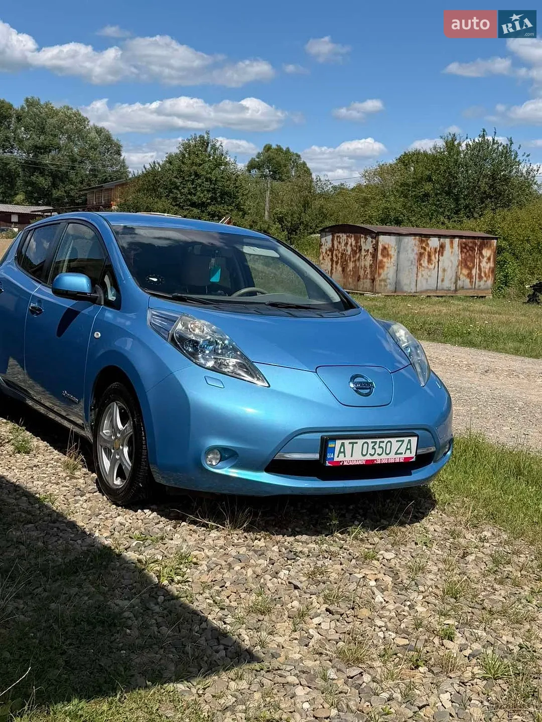 Nissan Leaf, 2011