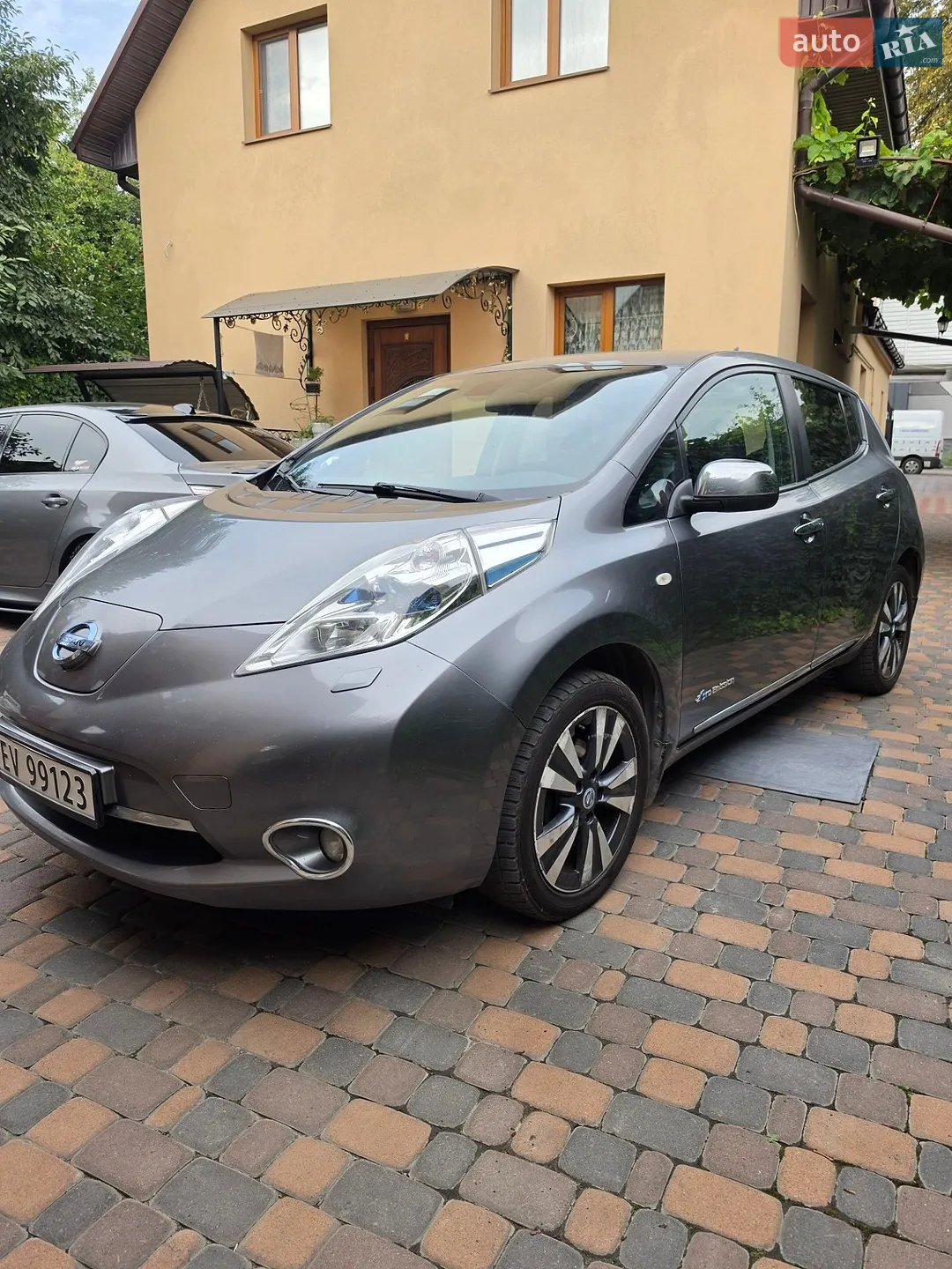 Nissan Leaf, 2015