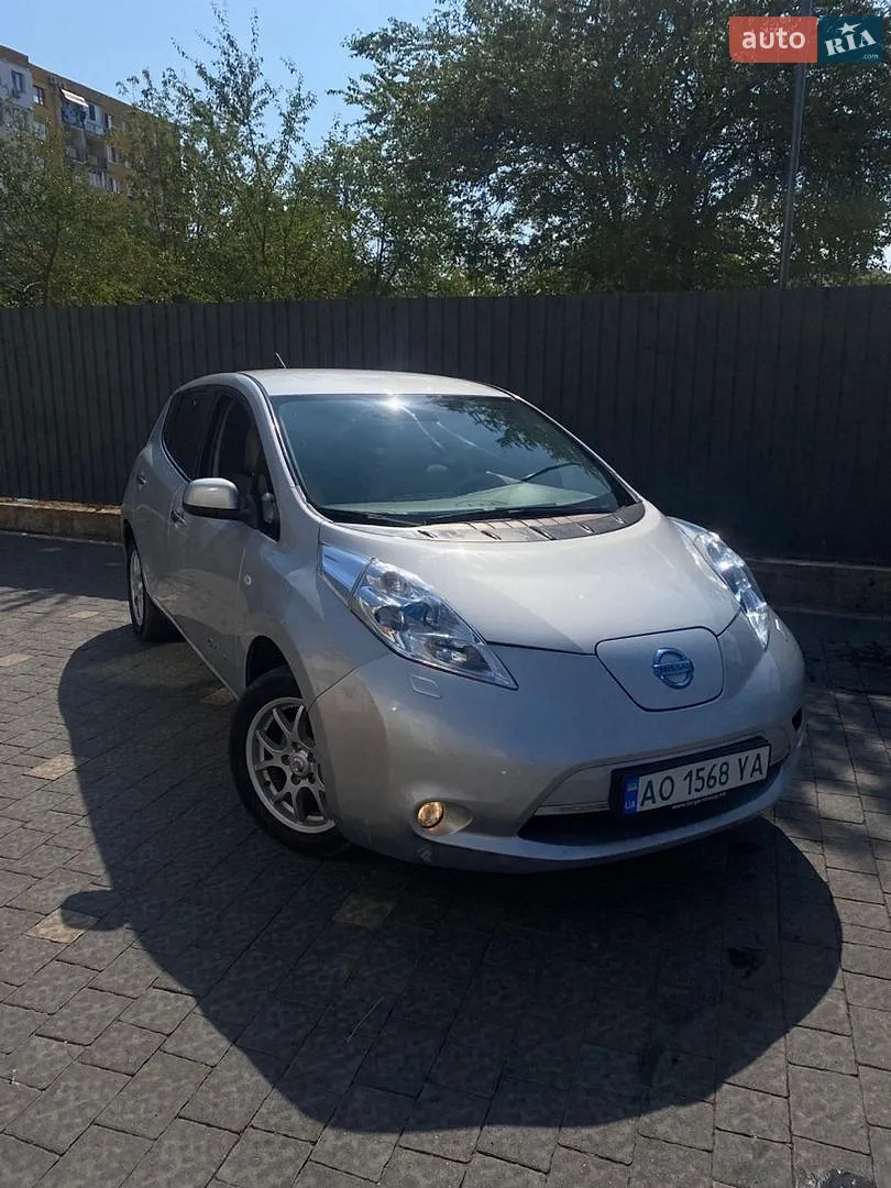Nissan Leaf, 2012