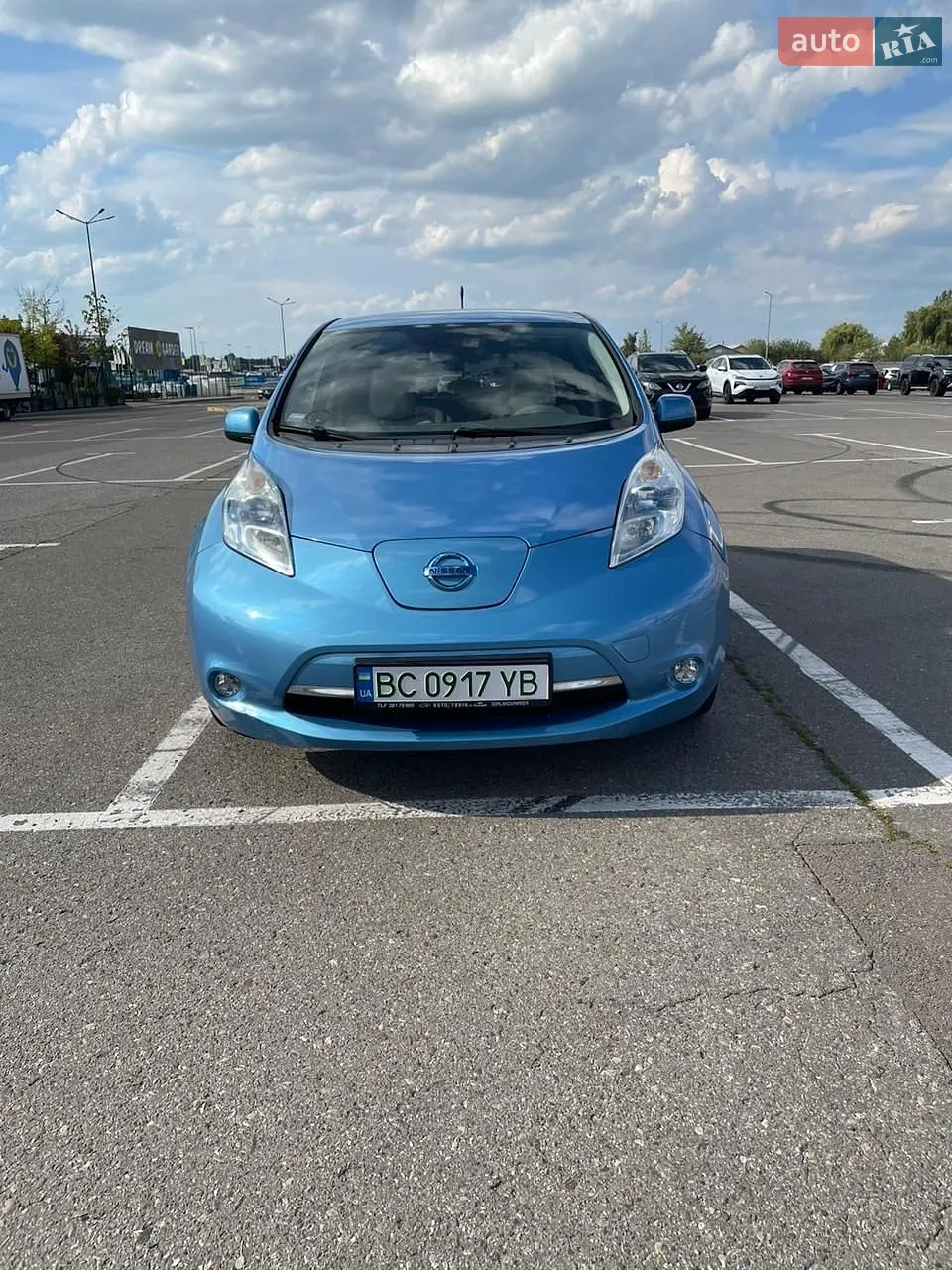 Nissan Leaf, 2011