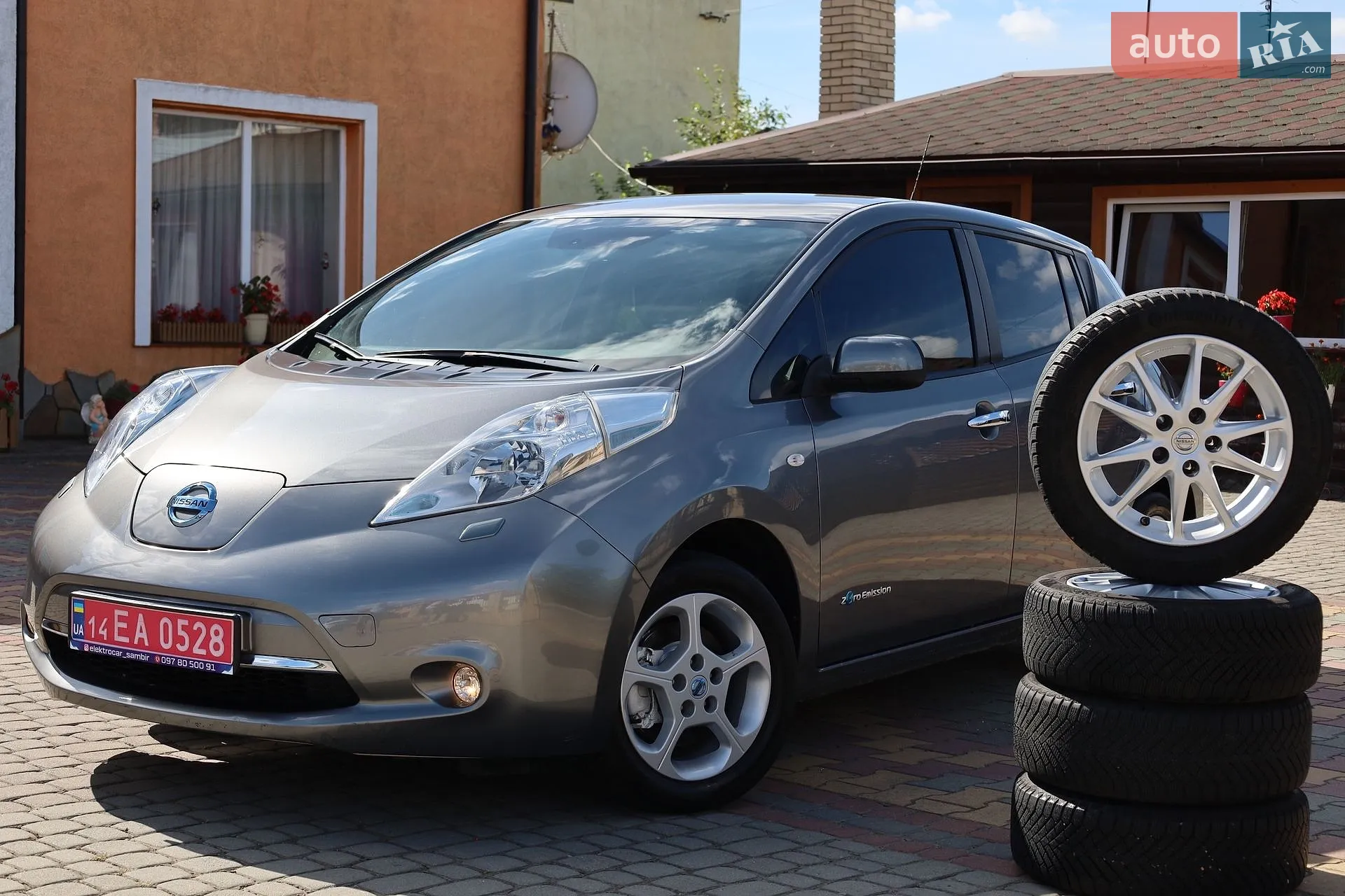 Nissan Leaf, 2013
