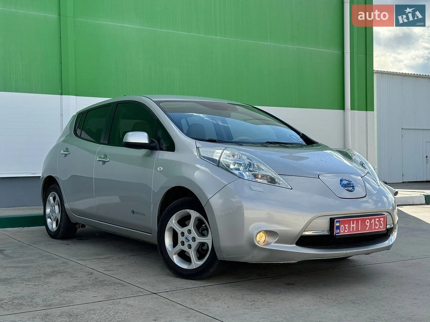 Nissan Leaf, 2011
