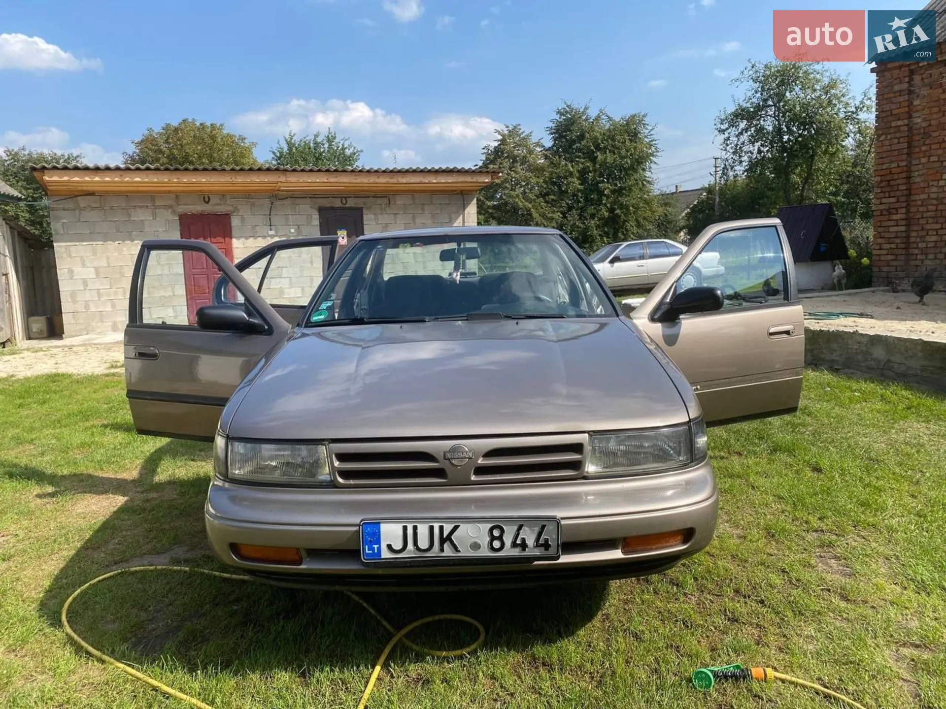 Nissan Maxima, 1992
