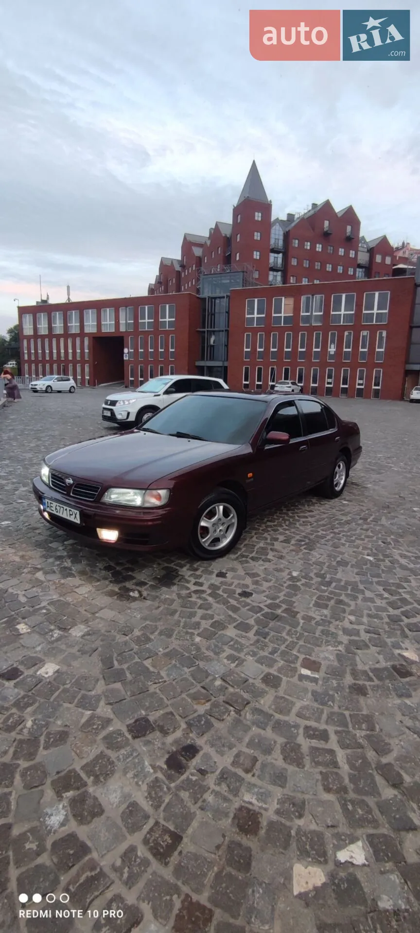 Nissan Maxima, 1999
