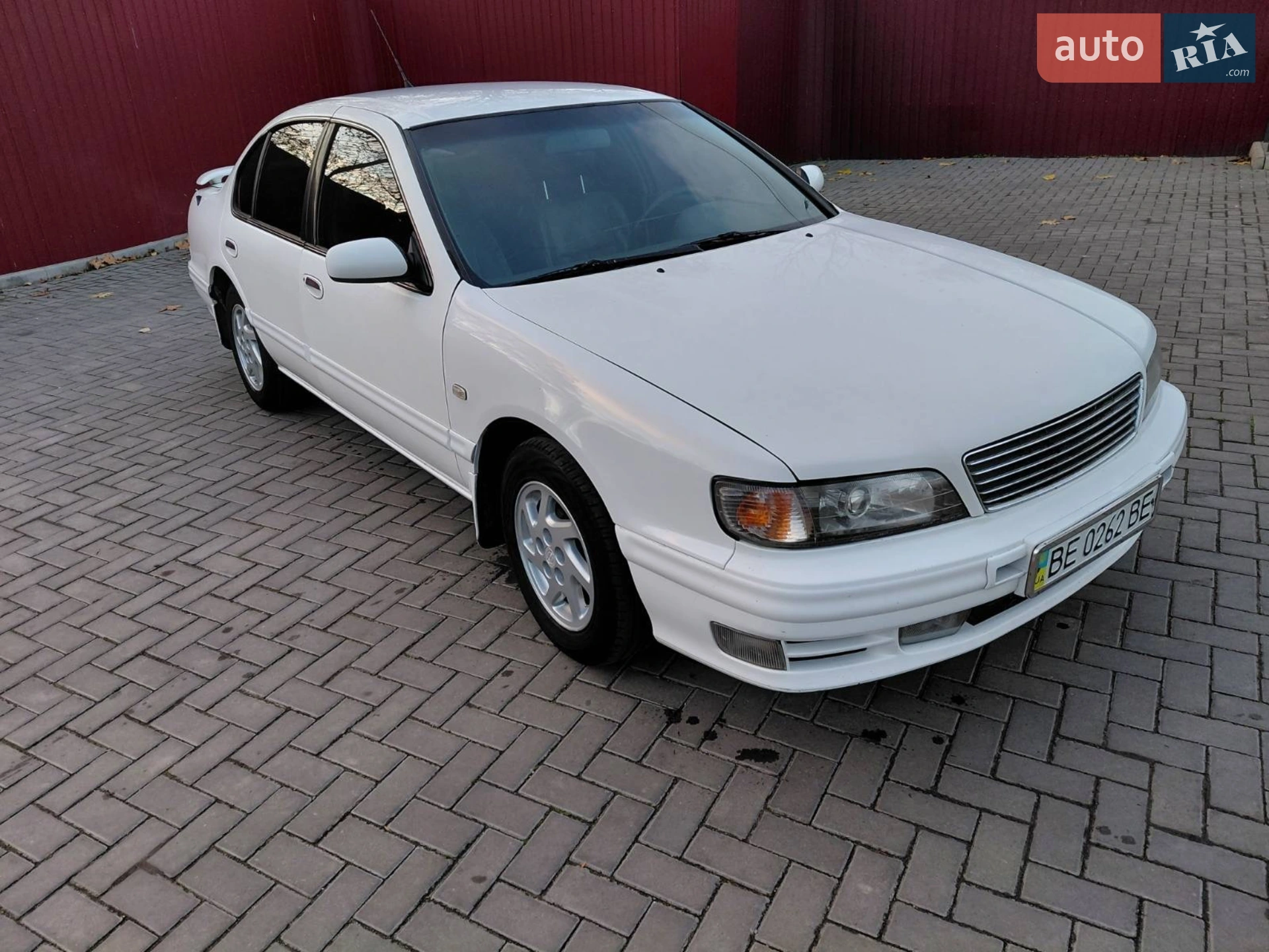 Nissan Maxima, 1998