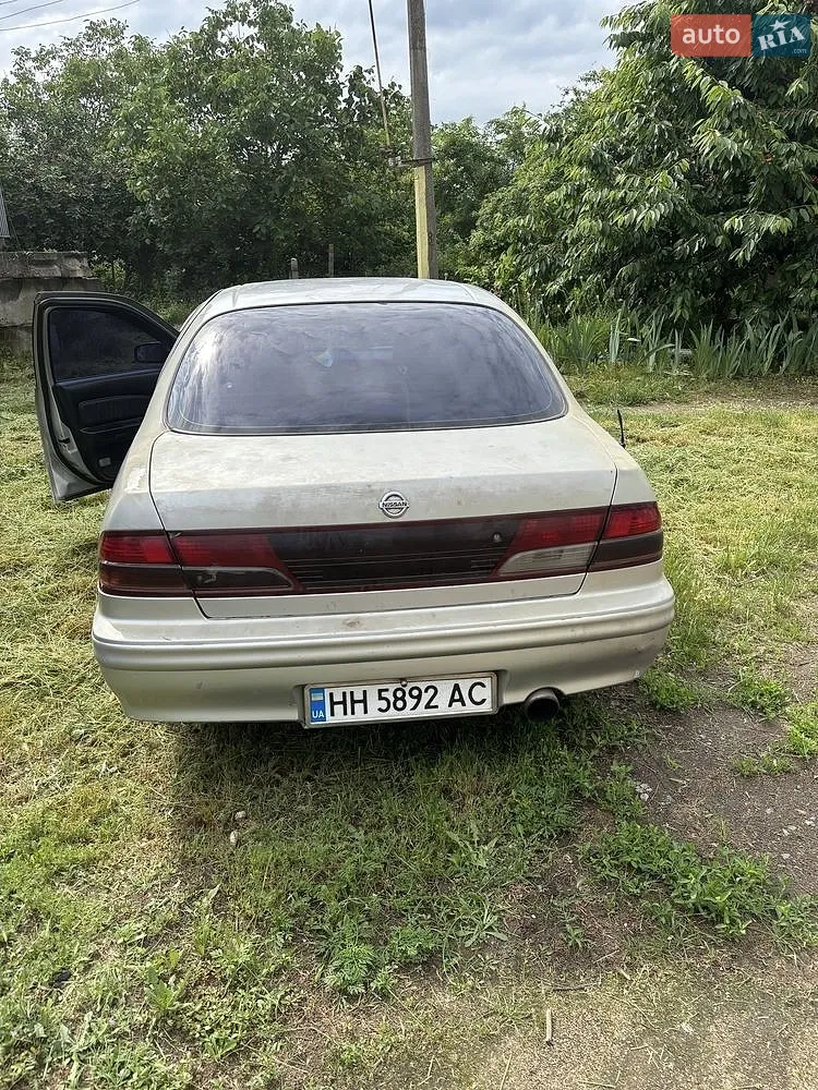 Nissan Maxima, 2000