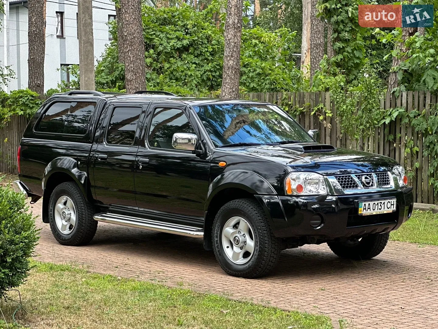 Nissan NP300, 2011