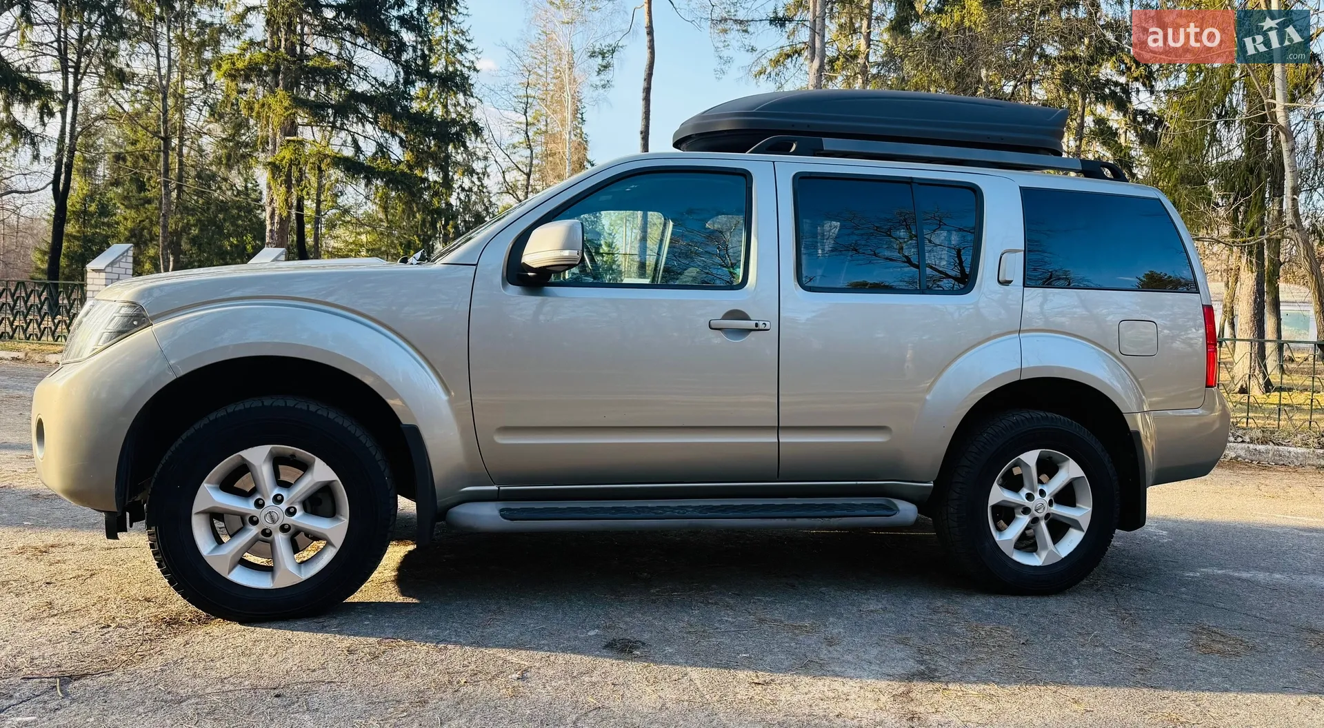 Nissan Pathfinder, 2011
