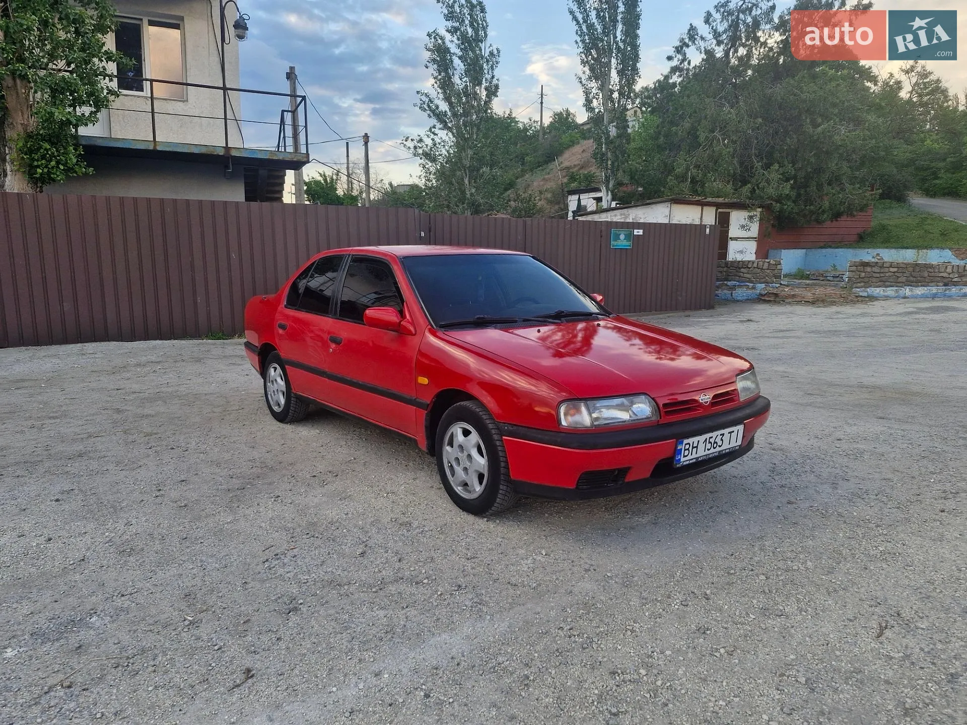 Nissan Primera, 1991