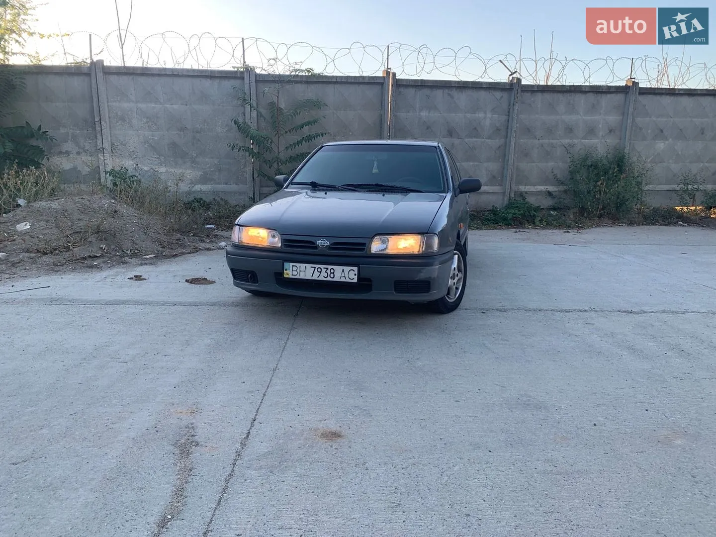 Nissan Primera, 1990