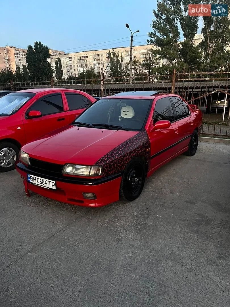 Nissan Primera, 1990