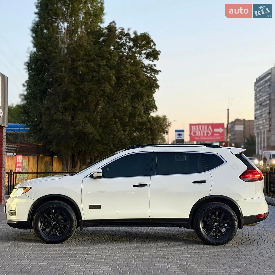 Nissan Rogue, 2016