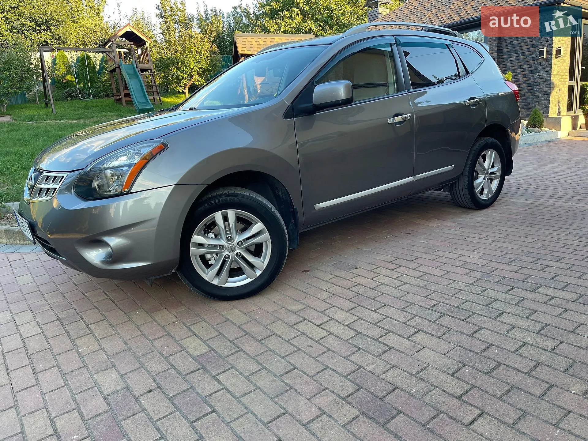 Nissan Rogue, 2012