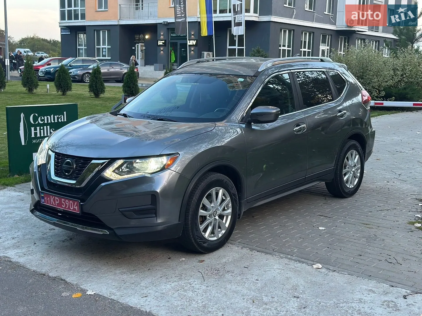 Nissan Rogue, 2020