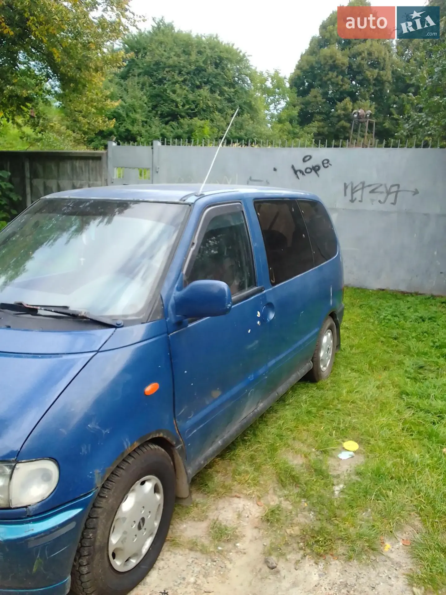 Nissan Serena, 1993