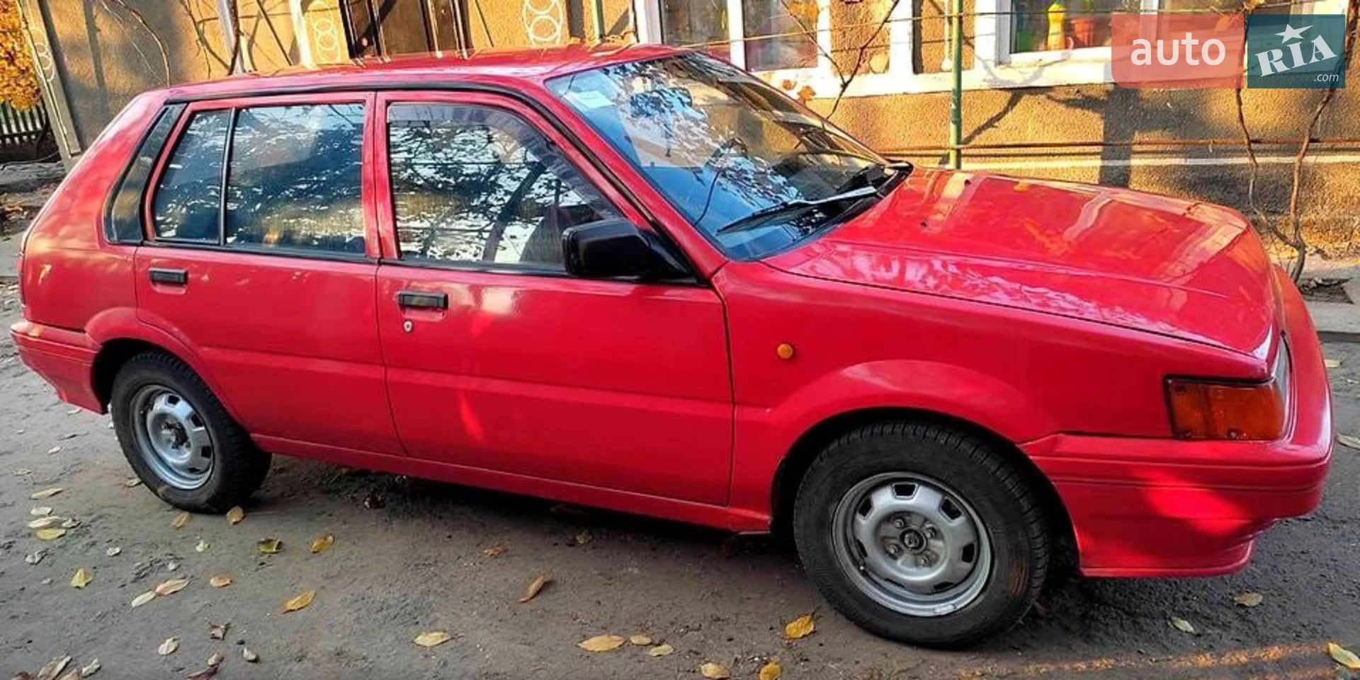 Nissan Sunny, 1988