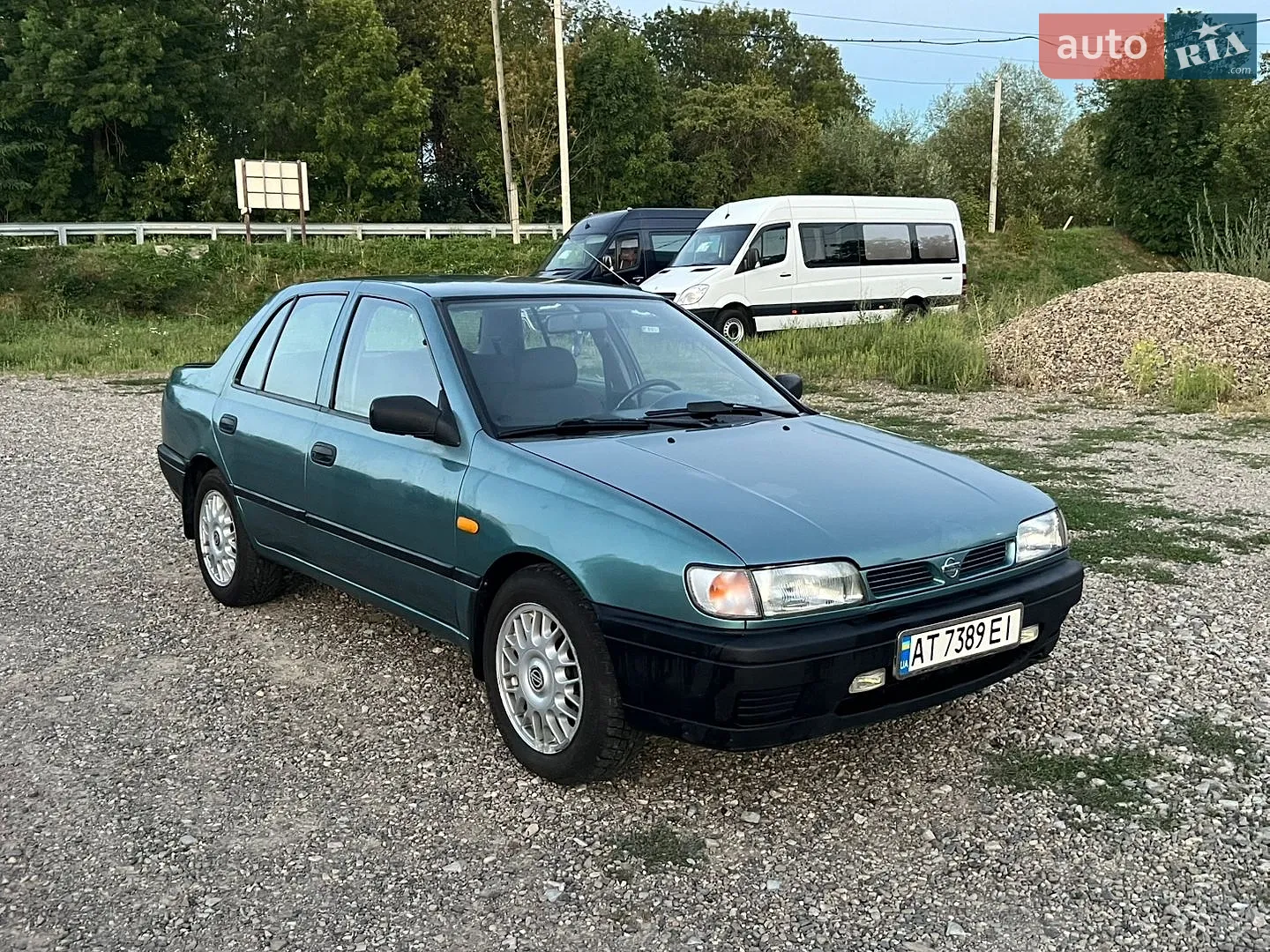 Nissan Sunny, 1992
