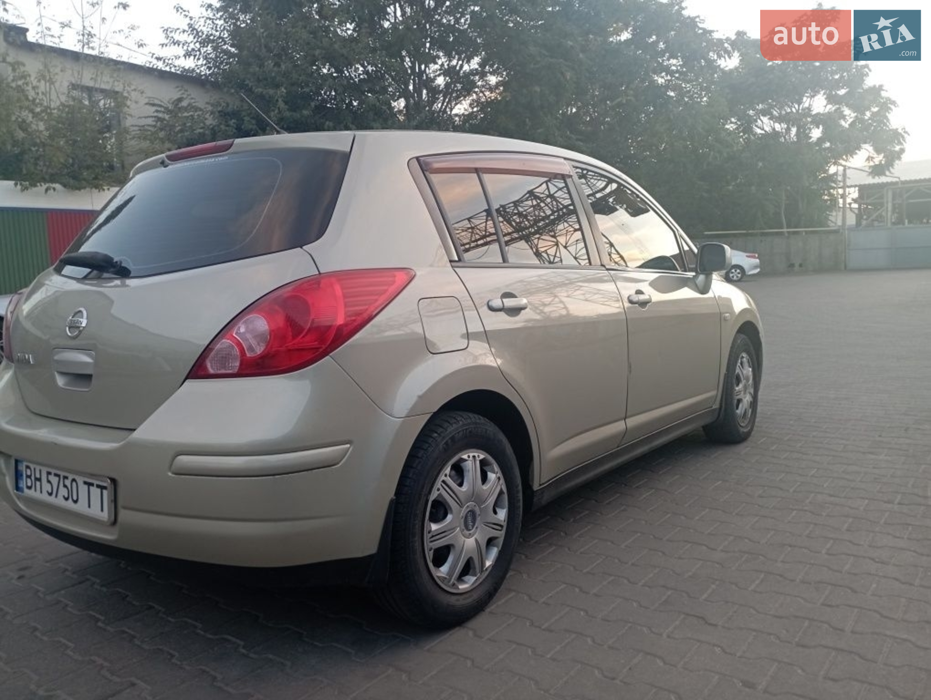 Nissan TIIDA, 2007