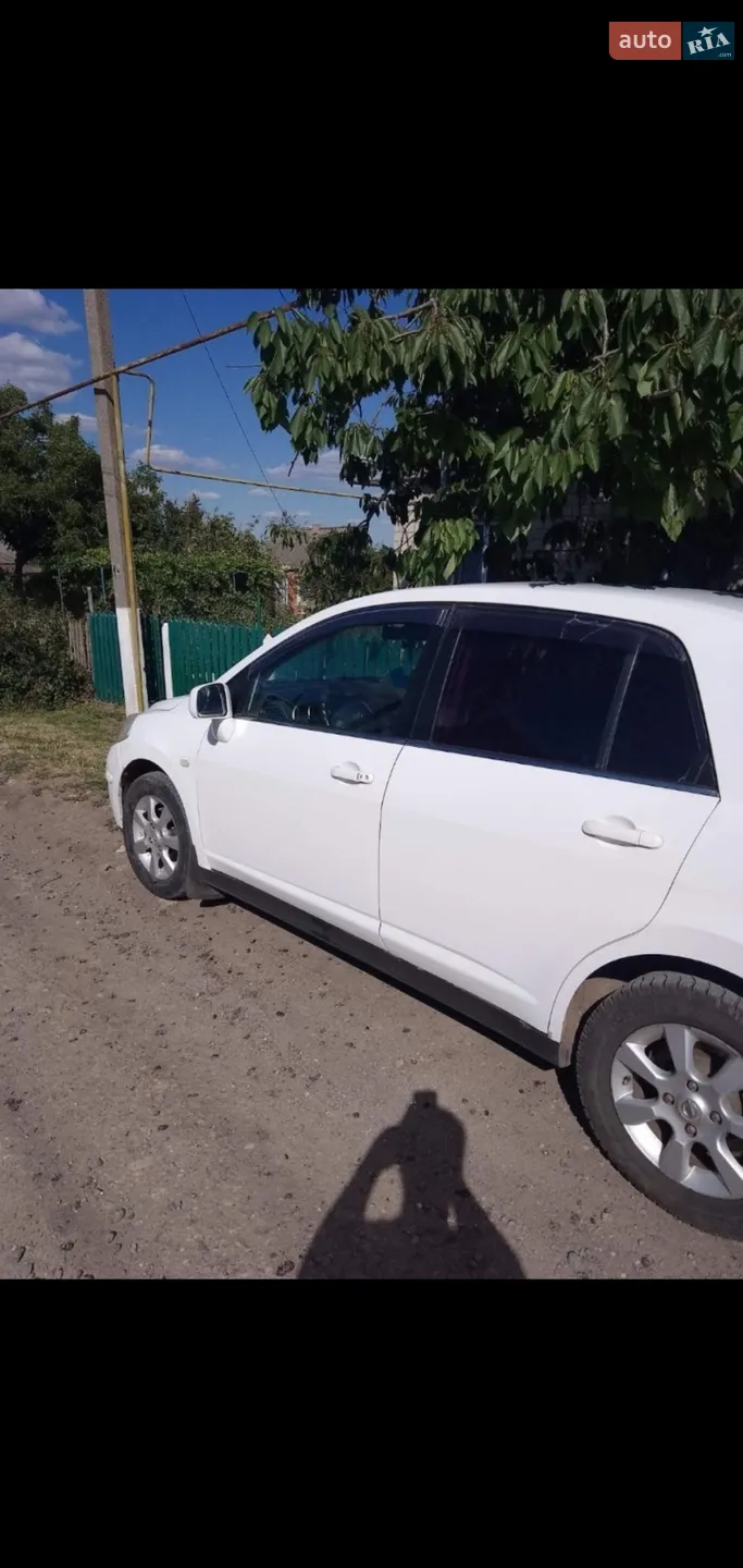 Nissan TIIDA, 2008