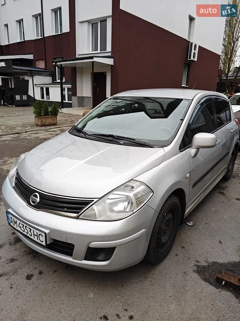 Nissan TIIDA, 2013