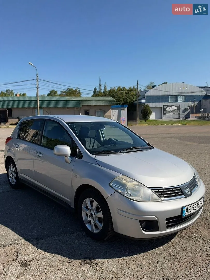 Nissan TIIDA, 2008