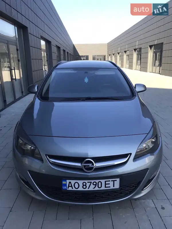 Opel Astra, 2013