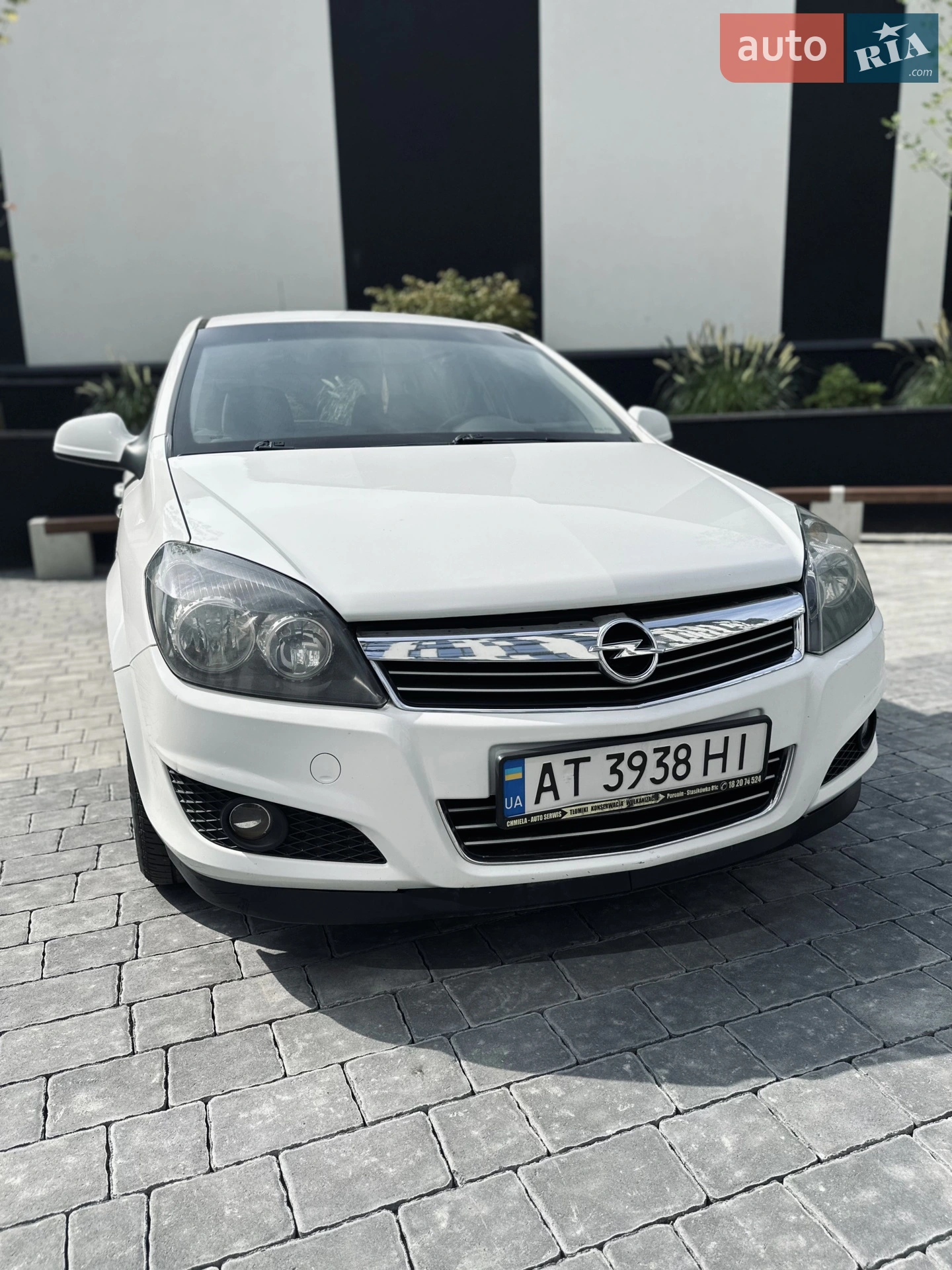 Opel Astra, 2011