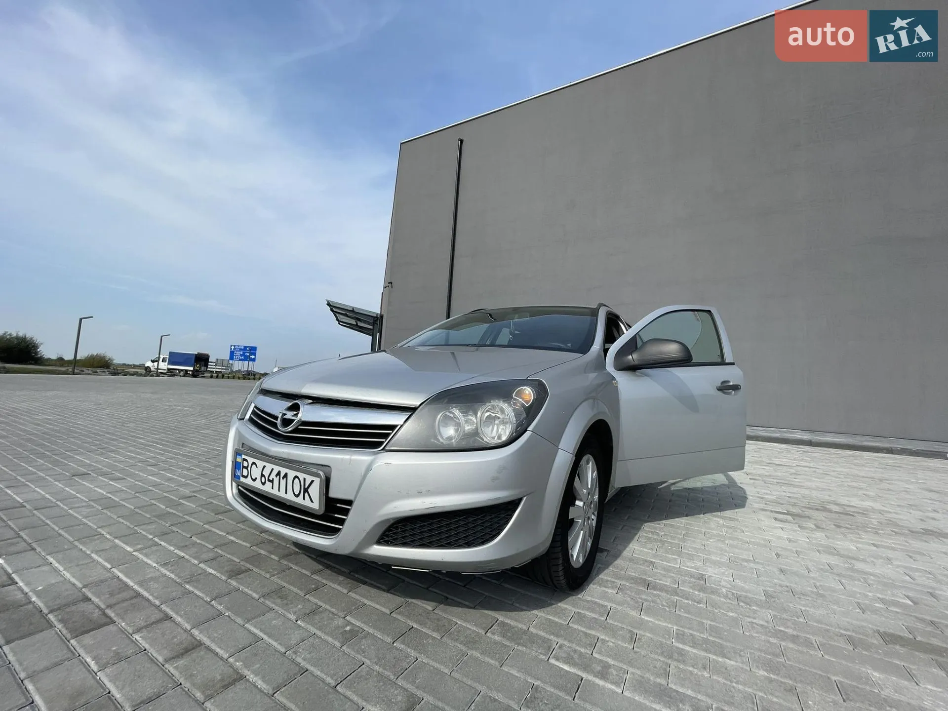 Opel Astra, 2011