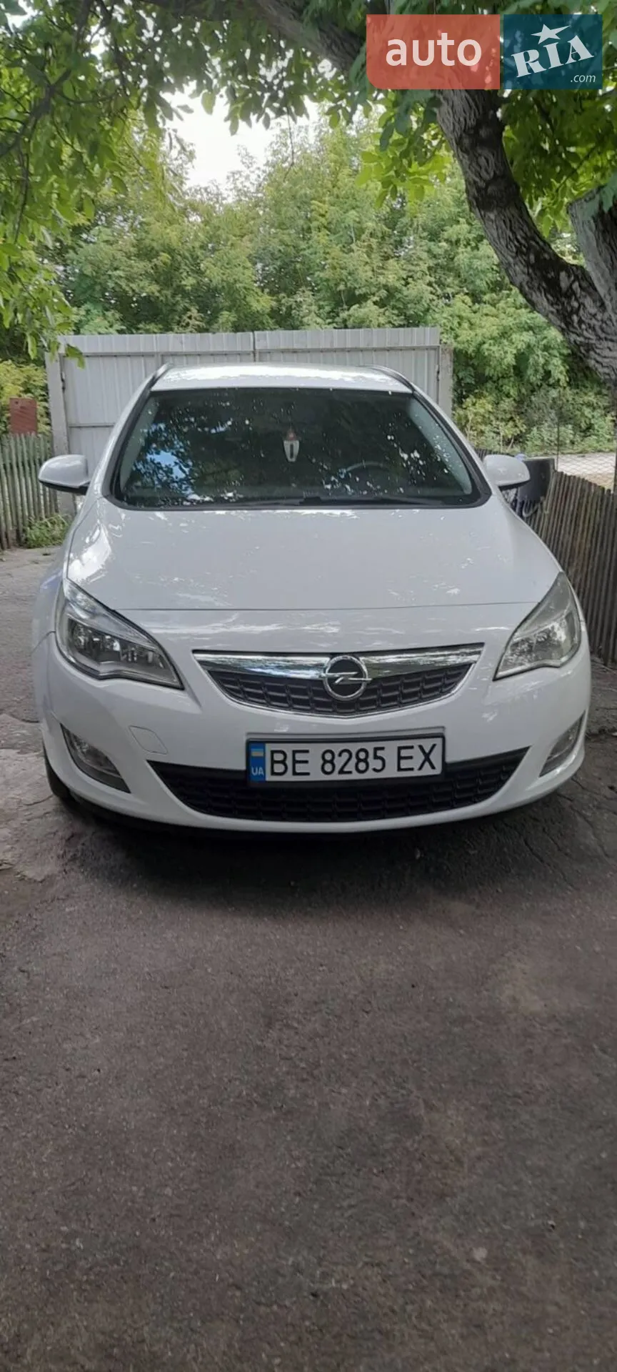 Opel Astra, 2011