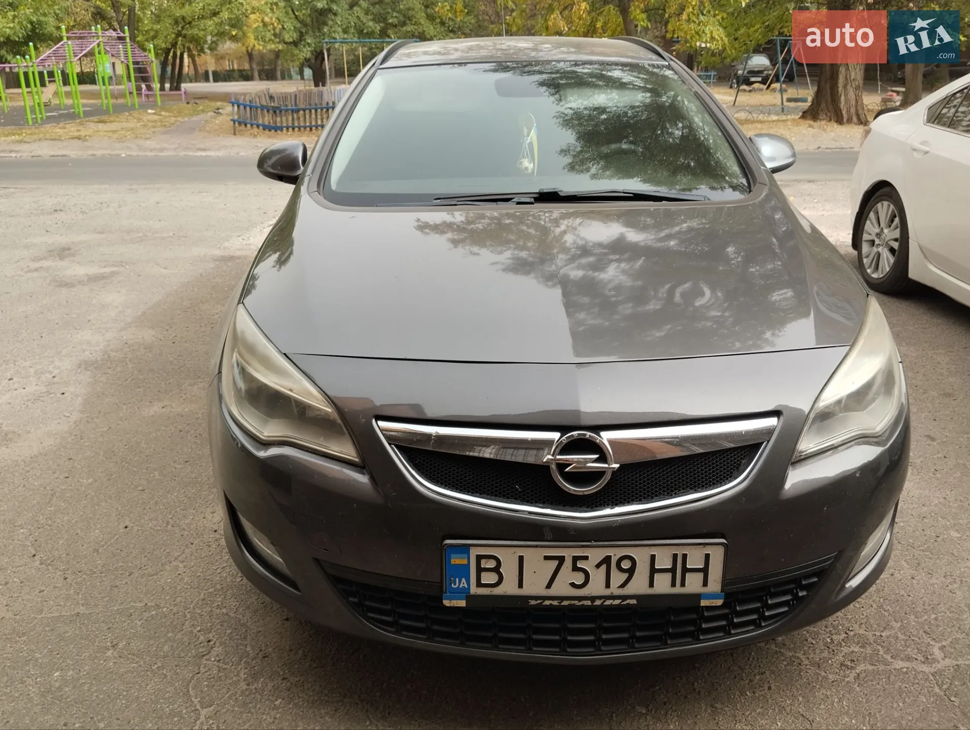 Opel Astra, 2011