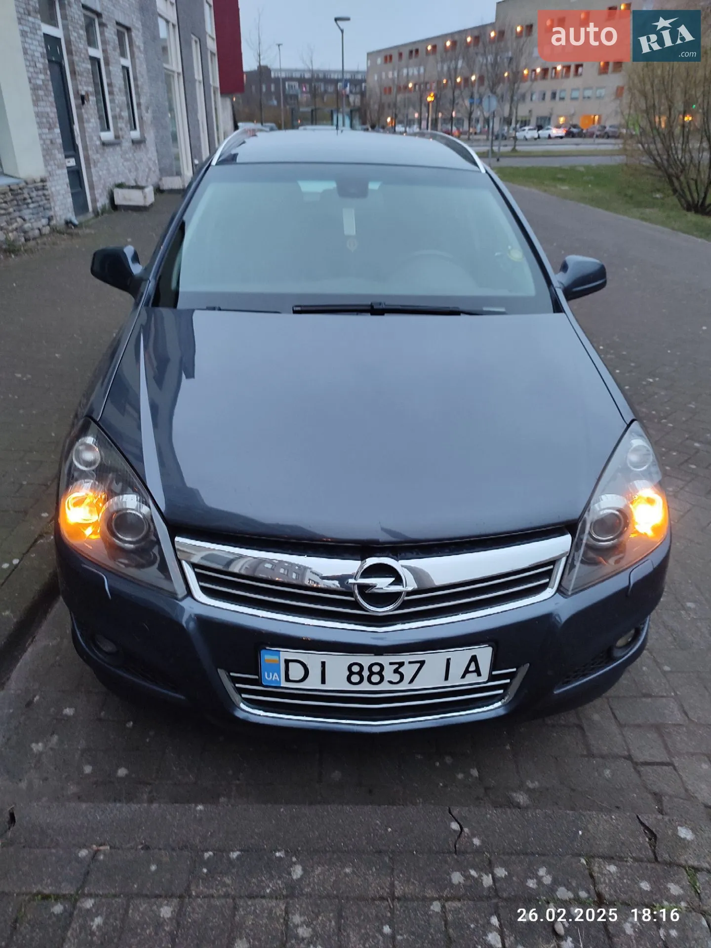 Opel Astra, 2011