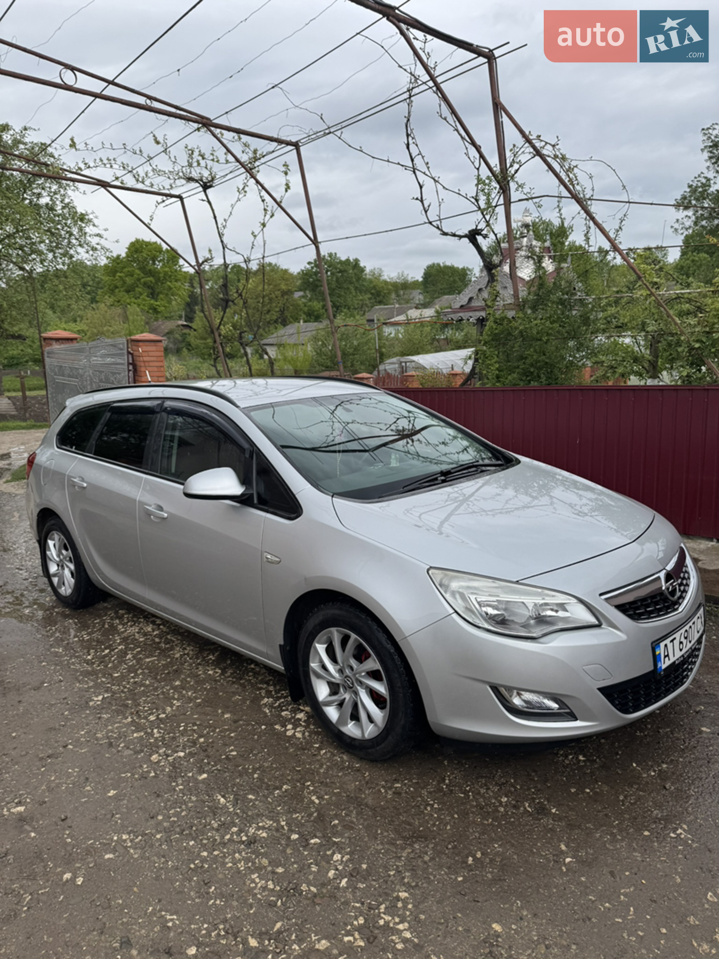 Opel Astra, 2011