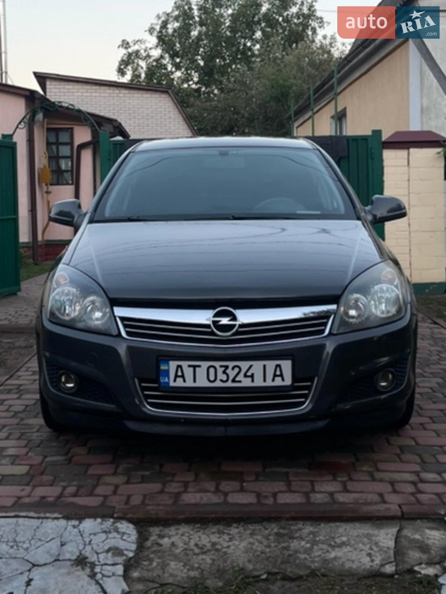 Opel Astra, 2011