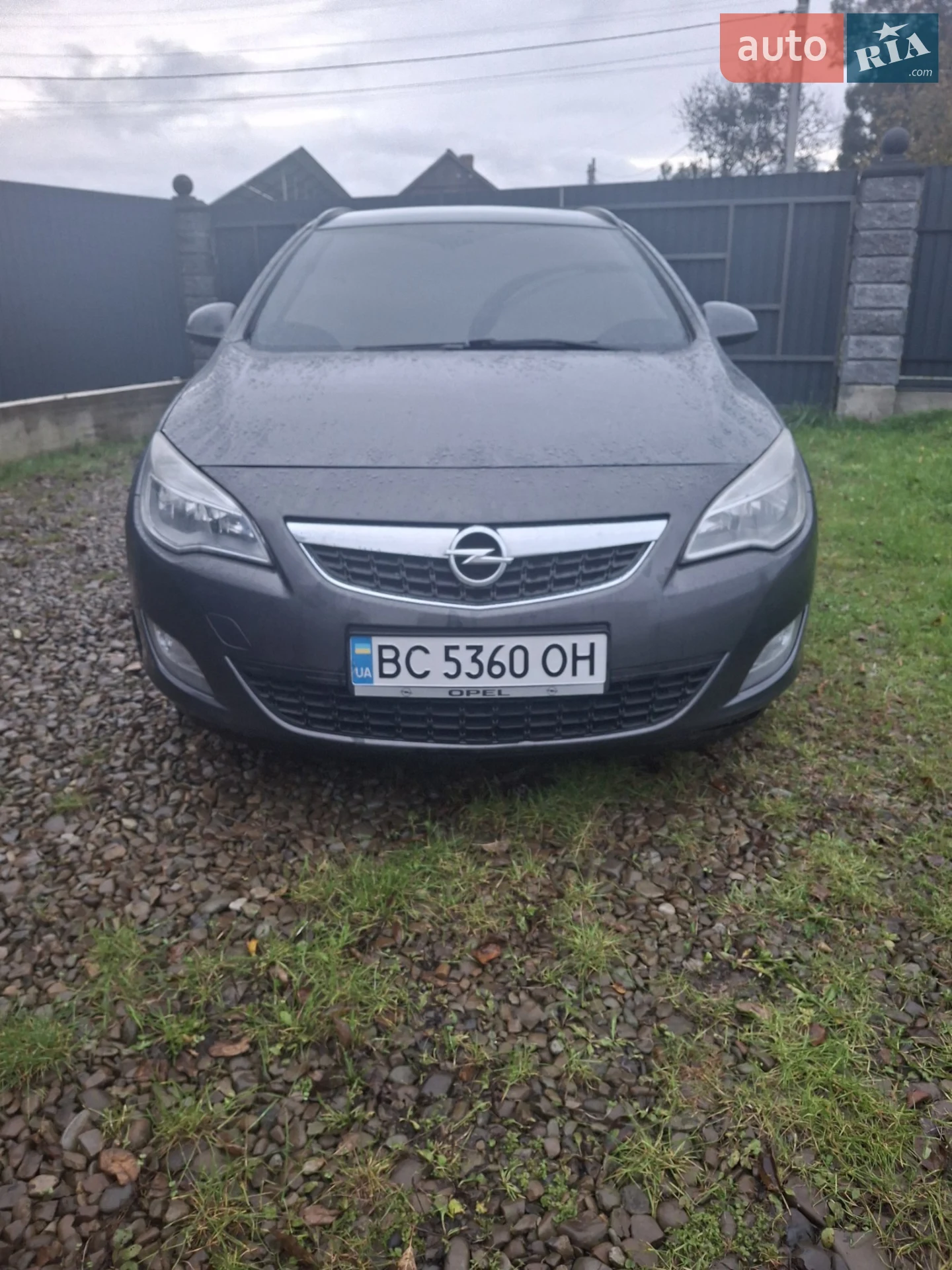 Opel Astra, 2011