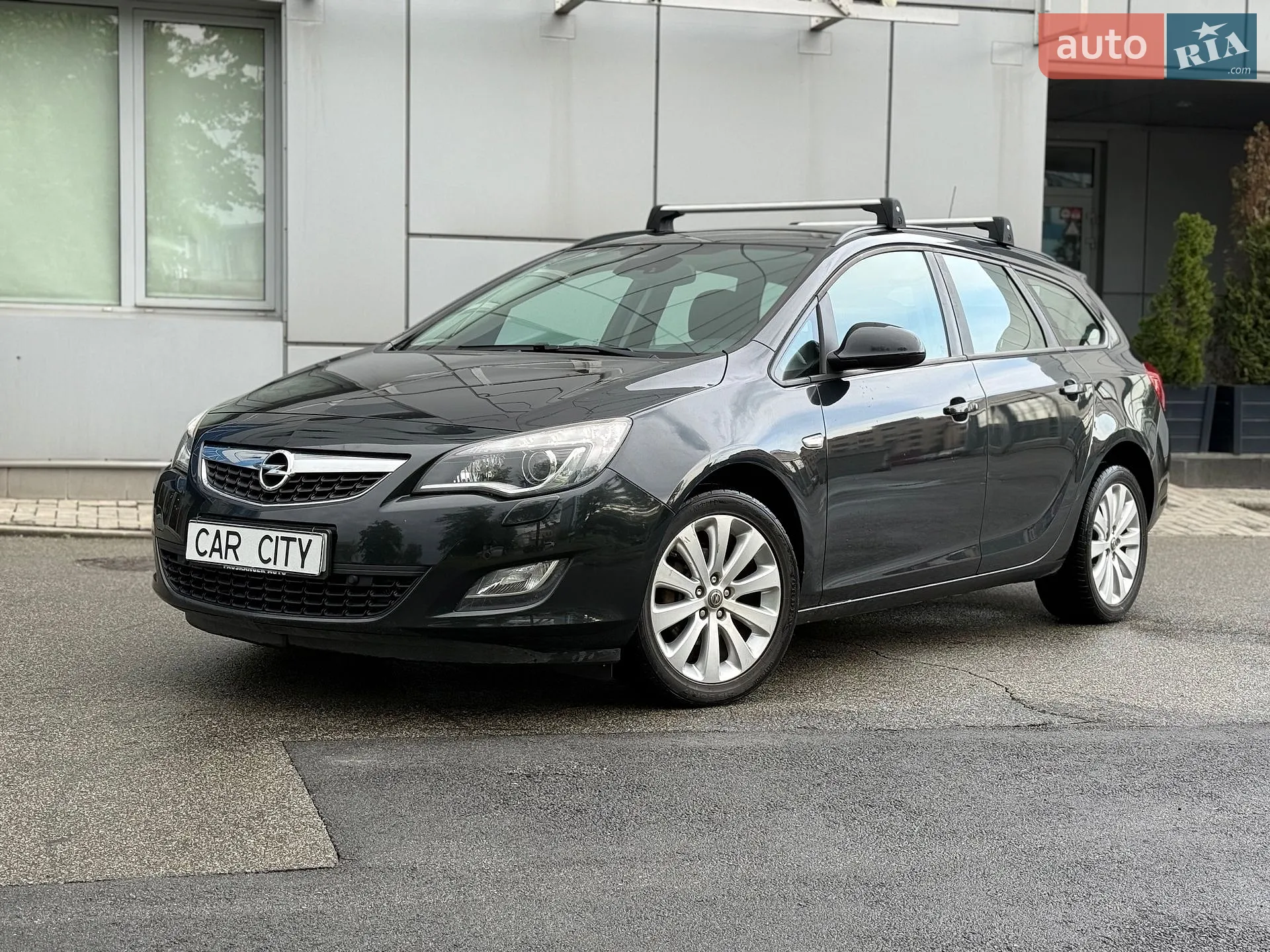Opel Astra, 2011